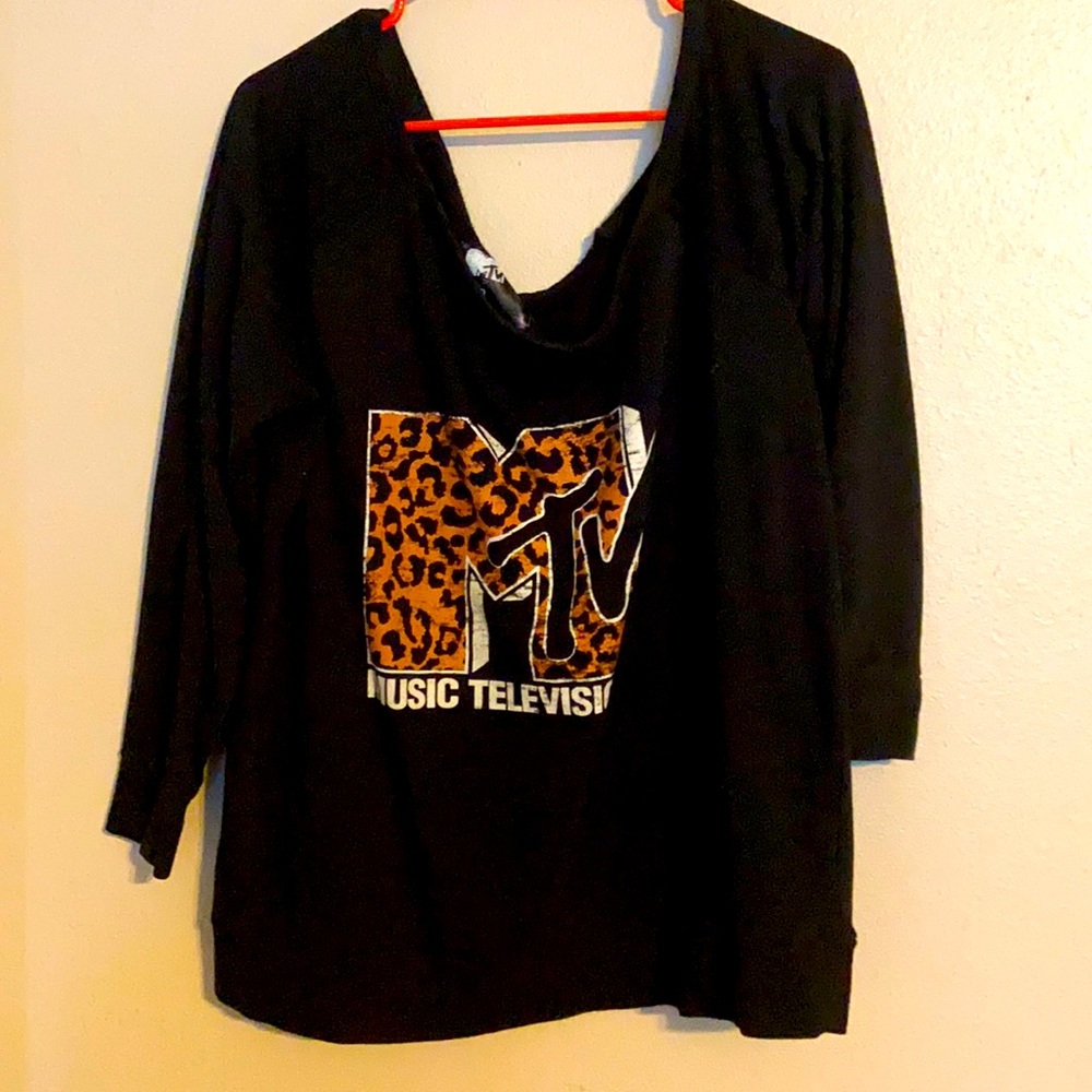 Size 2 torrid off shoulder sweatshirt mtv leopard
